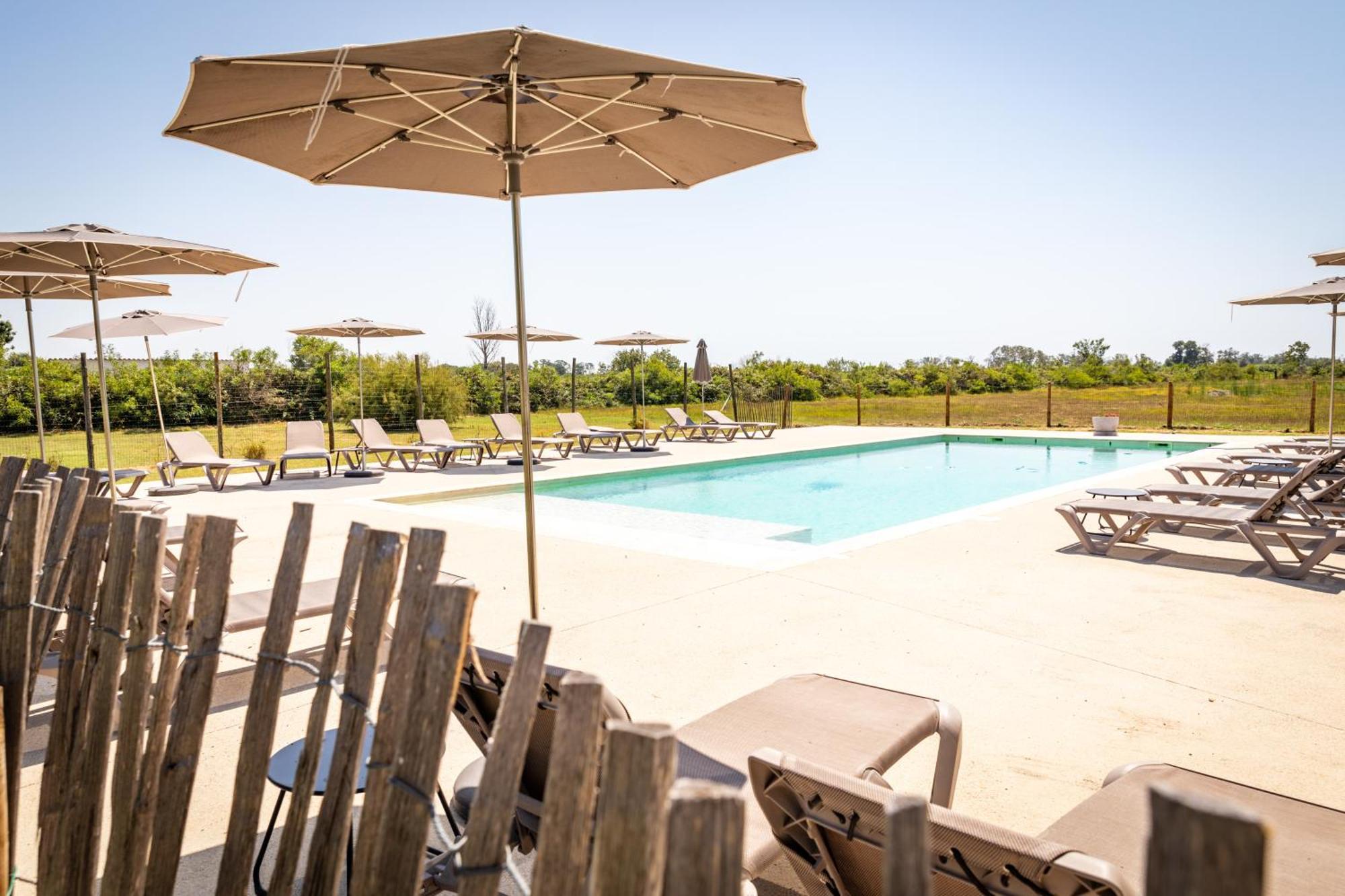 Hotel Lou Mas Dou Juge Saintes-Maries-de-la-Mer Exterior foto